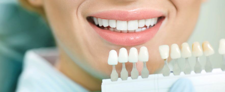 Für ein strahlendes Lächeln und eine gesunde orale Immunkompetenz - die Mundschleimhaut ist oft die erste Eintrittspforte für Viren und Bakterien